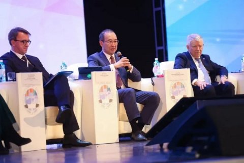 Глава Якутии представил проект международного транспортного коридора «Мохэ-Найба» на VI Северном форуме по устойчивому развитию