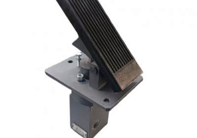 Гидроблок (педаль) БДУ-ПТ10 тормозной системы грейдера