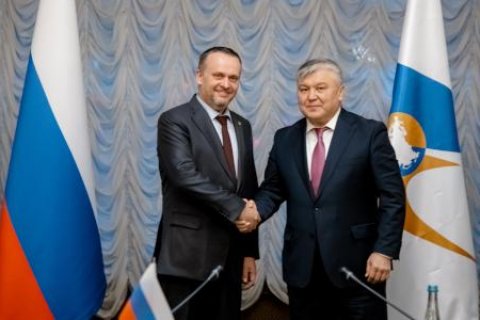 Минтранс РФ и ЕЭК обсудили цифровизацию железнодорожных контейнерных перевозок в ЕАЭС